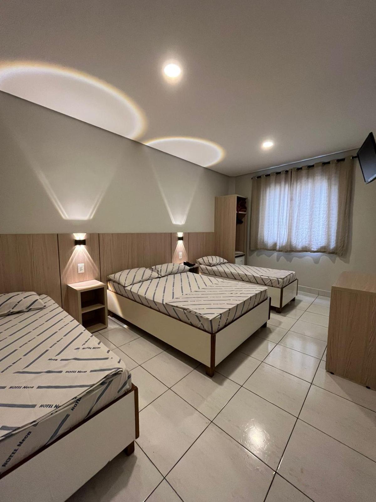 Hotel Neon - Proximo A 25 De Marco, Bom Retiro E Bras, A 2Min Do Mirante Sampa Sky E Pista De Skate Anhangabau サンパウロ エクステリア 写真