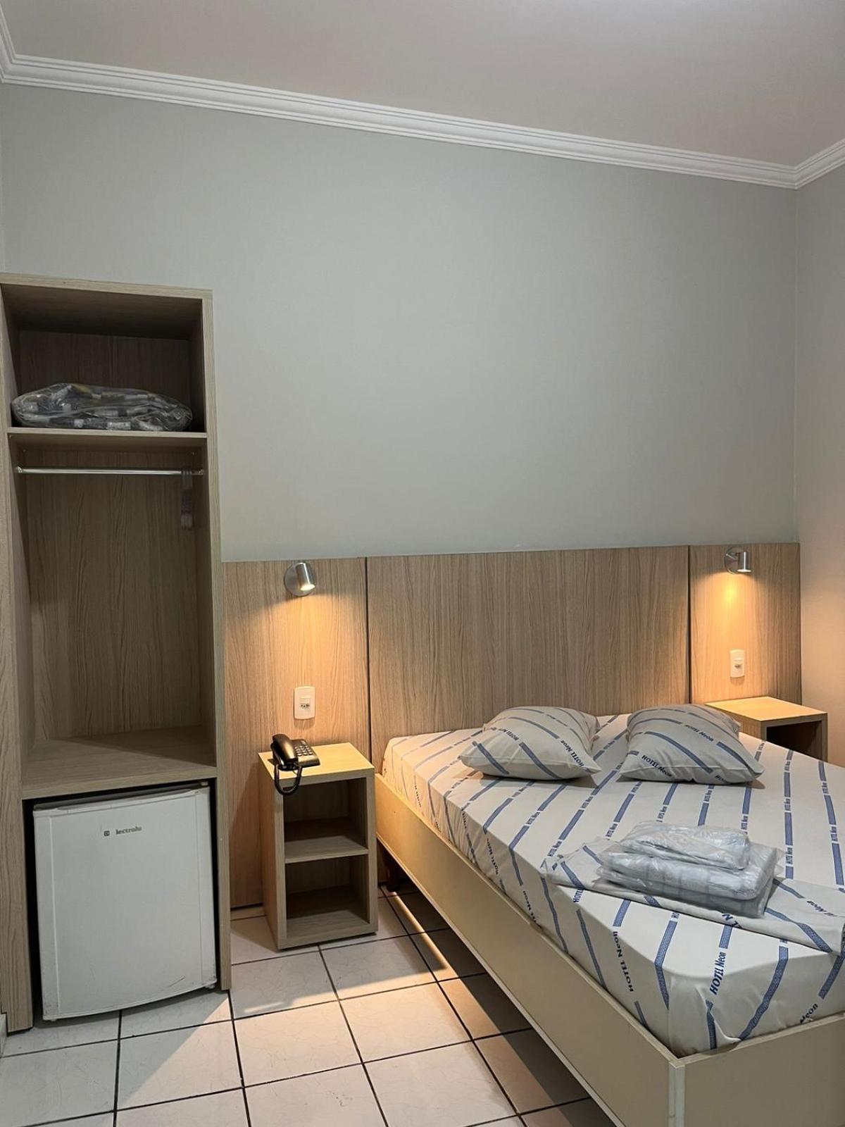 Hotel Neon - Proximo A 25 De Marco, Bom Retiro E Bras, A 2Min Do Mirante Sampa Sky E Pista De Skate Anhangabau サンパウロ エクステリア 写真
