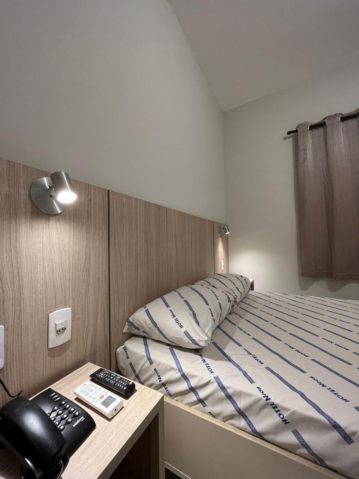 Hotel Neon - Proximo A 25 De Marco, Bom Retiro E Bras, A 2Min Do Mirante Sampa Sky E Pista De Skate Anhangabau サンパウロ エクステリア 写真